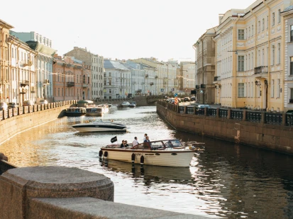 The history of water tours of St. Petersburg: from Peter to Vladimir