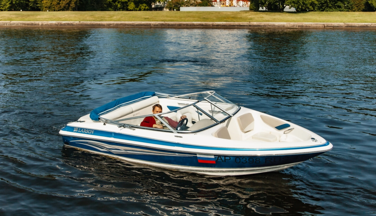 Speedboat Larson 180