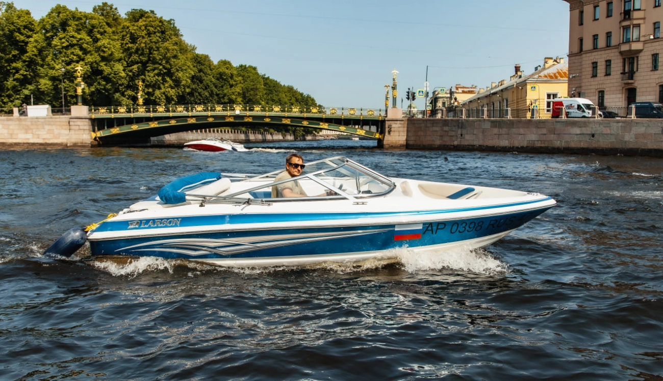 Speedboat Larson 180