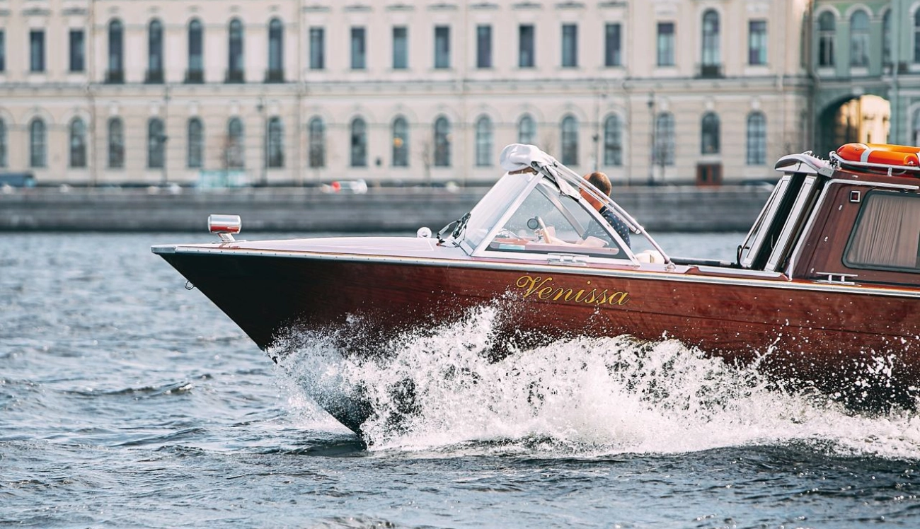 Speedboat Venissa